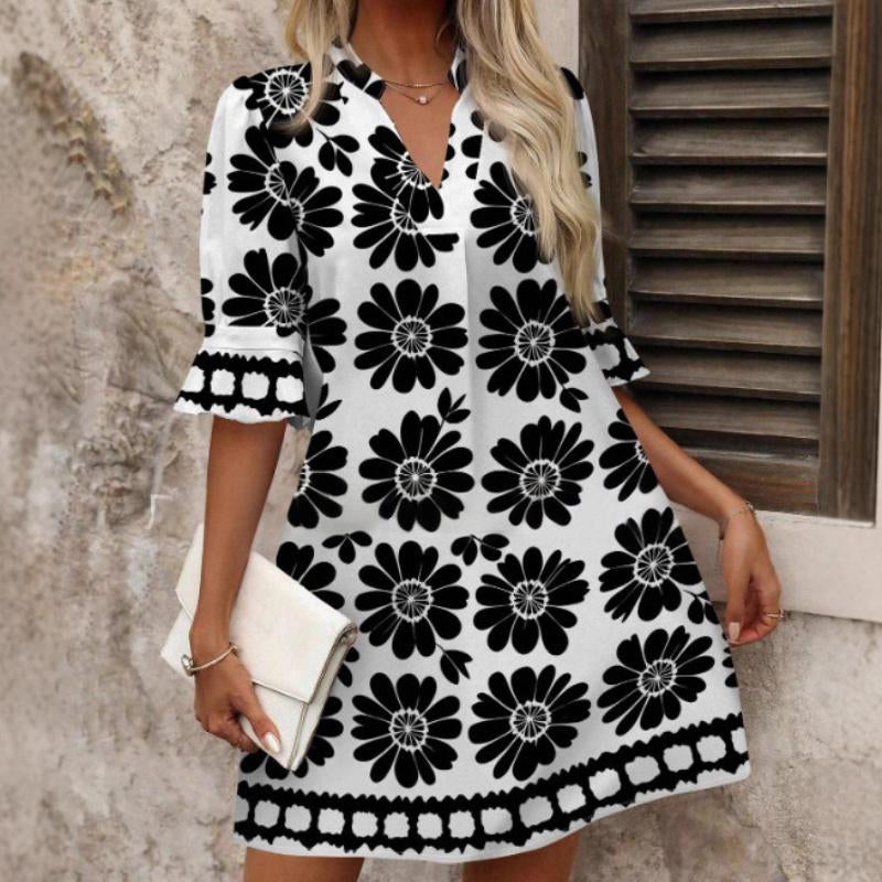 🔥👗Sukienka z dekoltem w serek i kwiatowym nadrukiem