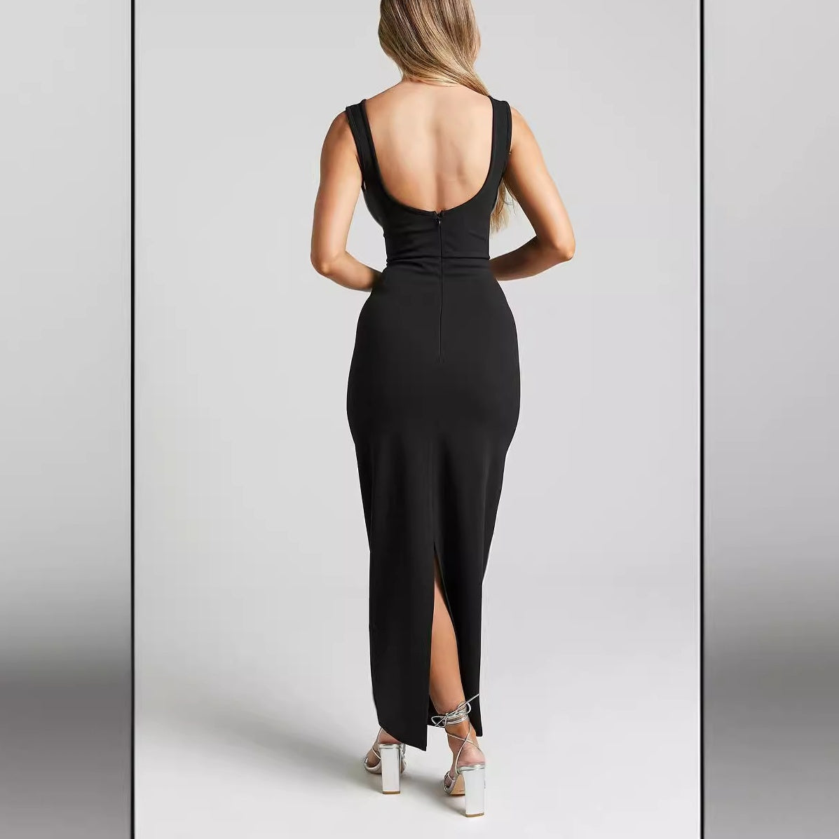 👗💕Damska sukienka bez rękawów, dopasowana, z rozcięciem z tyłu