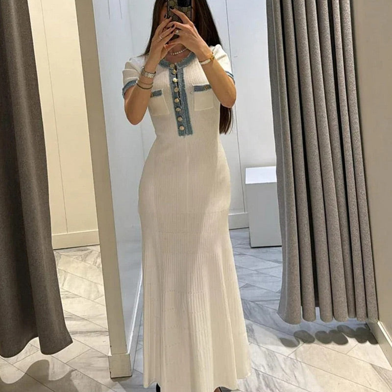 🔥👗Modna dzianinowa sukienka maxi o wąskim kroju z metalowymi guzikami