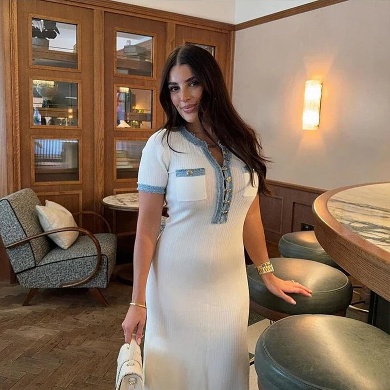 🔥👗Modna dzianinowa sukienka maxi o wąskim kroju z metalowymi guzikami