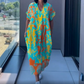 🔥👗Elegancka sukienka damska z nadrukiem i dekoltem w serek