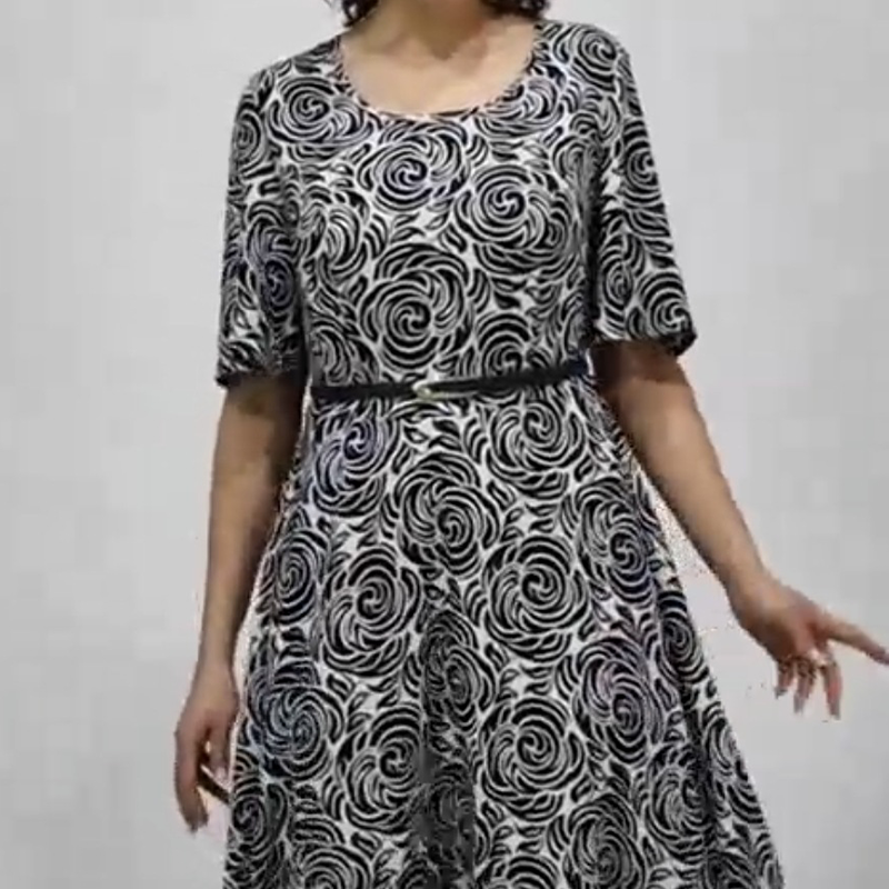 🔥👗Elegancka sukienka maxi z nadrukiem i paskiem