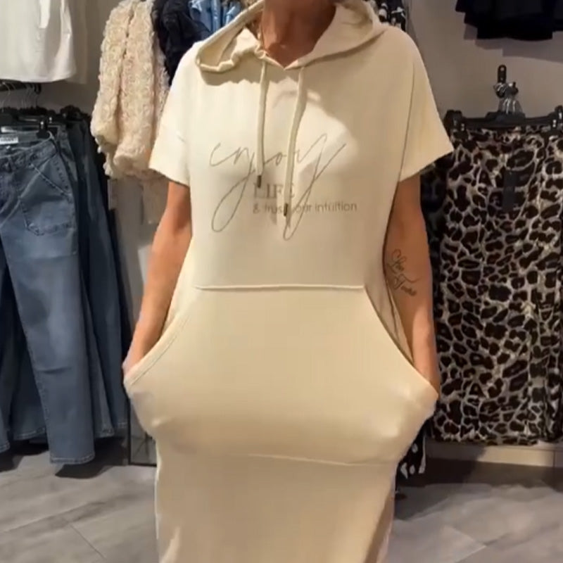 🔥👗 Sukienka maxi z krótkim rękawem i kapturem