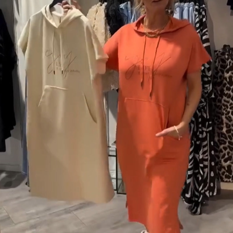 🔥👗 Sukienka maxi z krótkim rękawem i kapturem